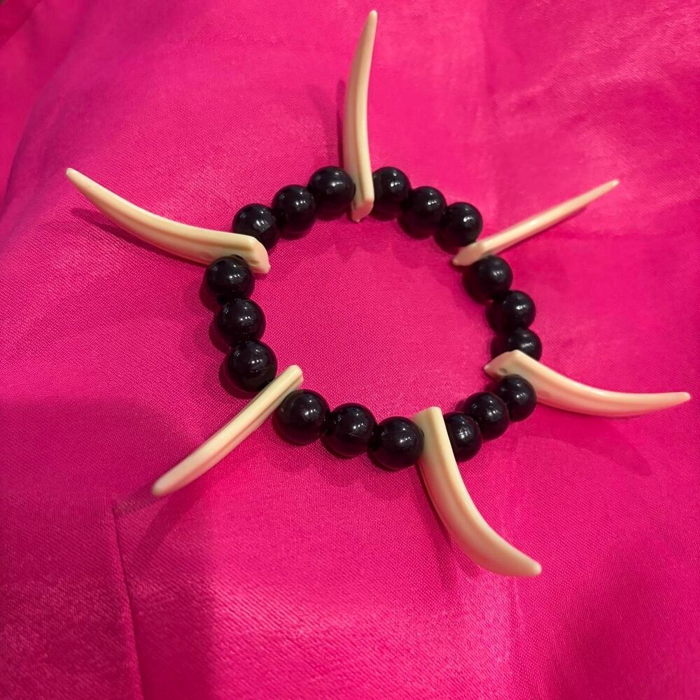 Unbranded Women's Black and Cream Jewellery
